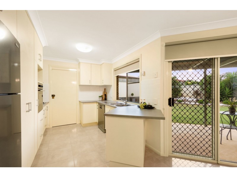 6 Kensington Court, Darling Heights QLD 4350