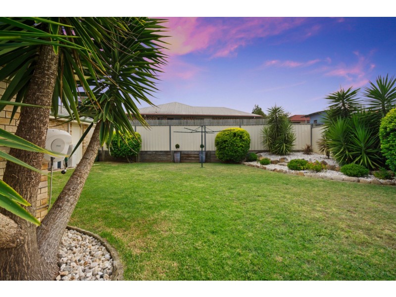 6 Kensington Court, Darling Heights QLD 4350