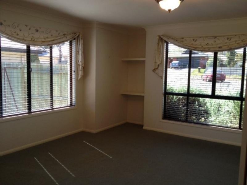 5 Olympus Court, Middle Ridge QLD 4350