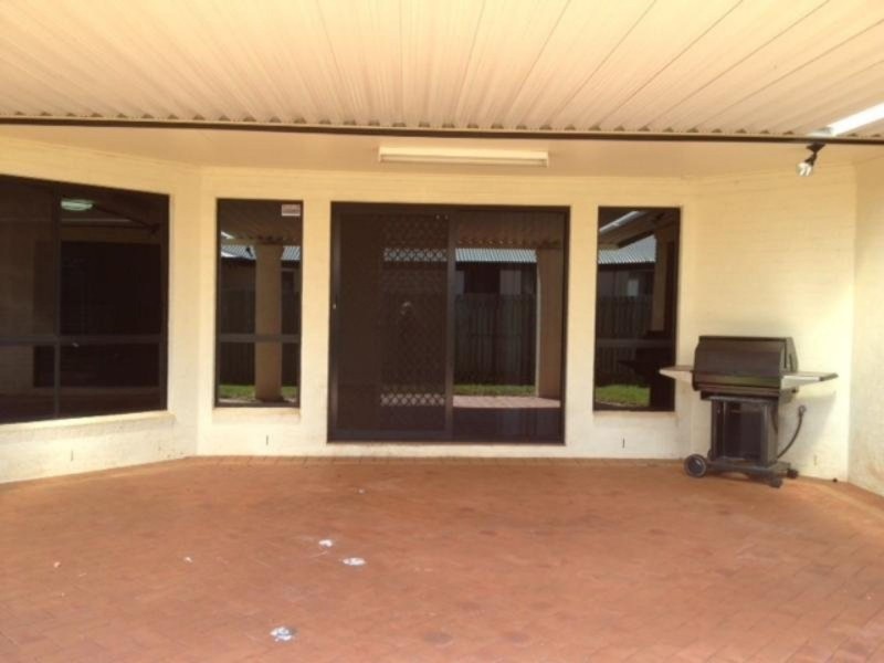 5 Olympus Court, Middle Ridge QLD 4350