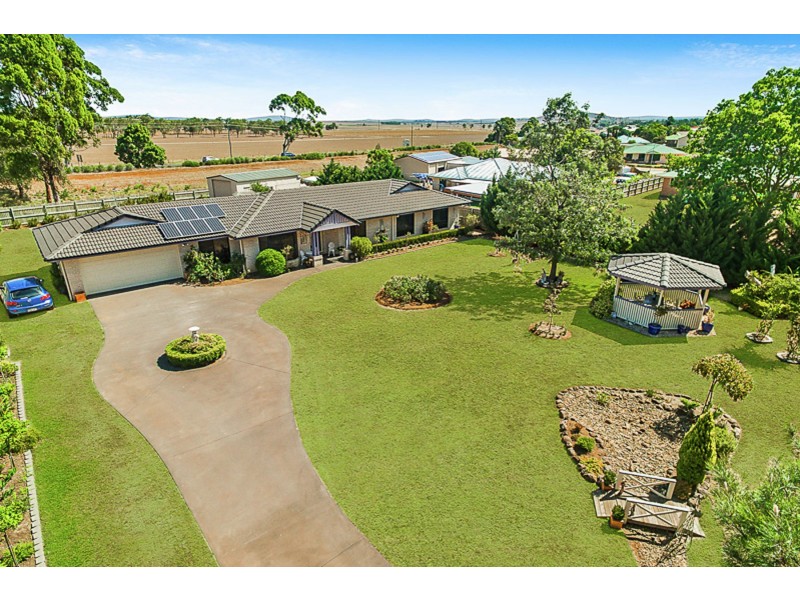 9 Elizabeth Street, Westbrook QLD 4350