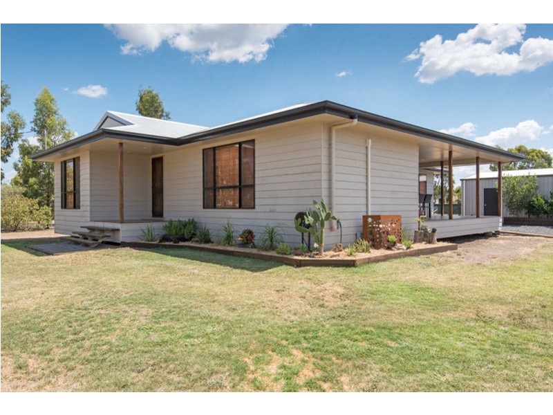 28 Millbrook Court, Dalby QLD 4405