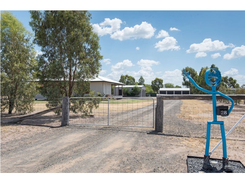 28 Millbrook Court, Dalby QLD 4405