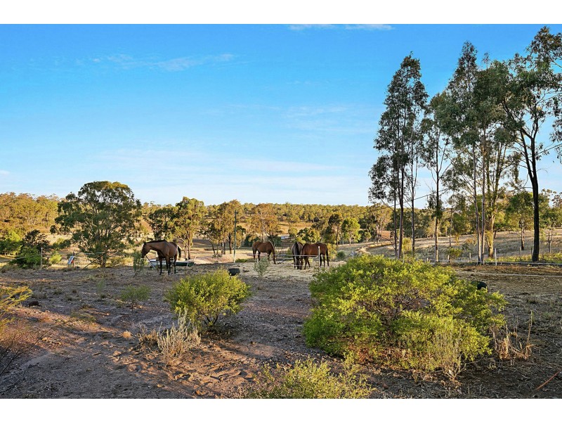 52 Barker Street, Goombungee QLD 4354