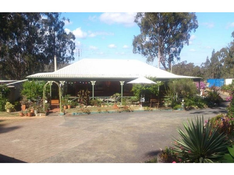 52 Barker Street, Goombungee QLD 4354