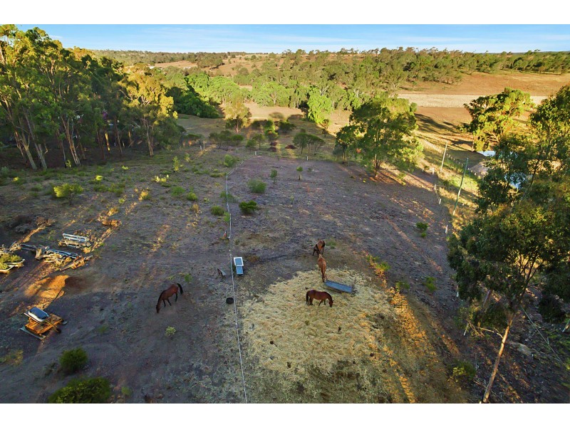 52 Barker Street, Goombungee QLD 4354