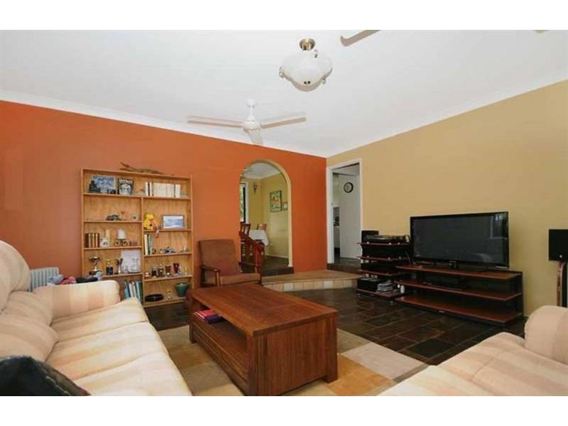 54B Stuart Street, Mount Lofty QLD 4350