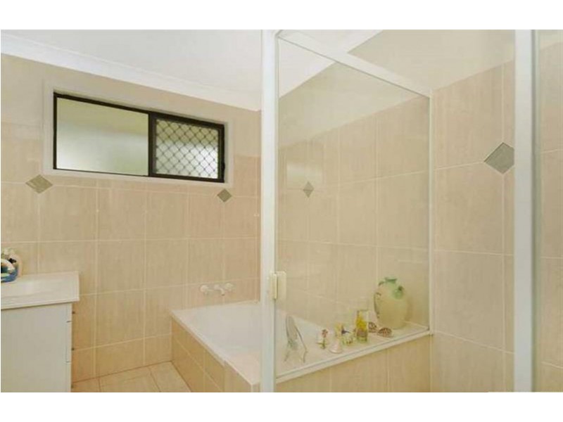 54B Stuart Street, Mount Lofty QLD 4350