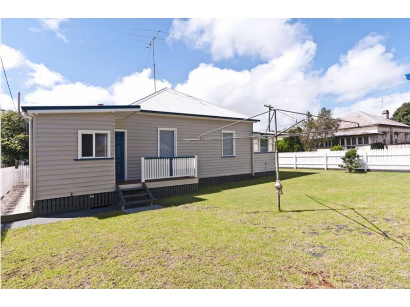 9 Kirk Street, Toowoomba City QLD 4350