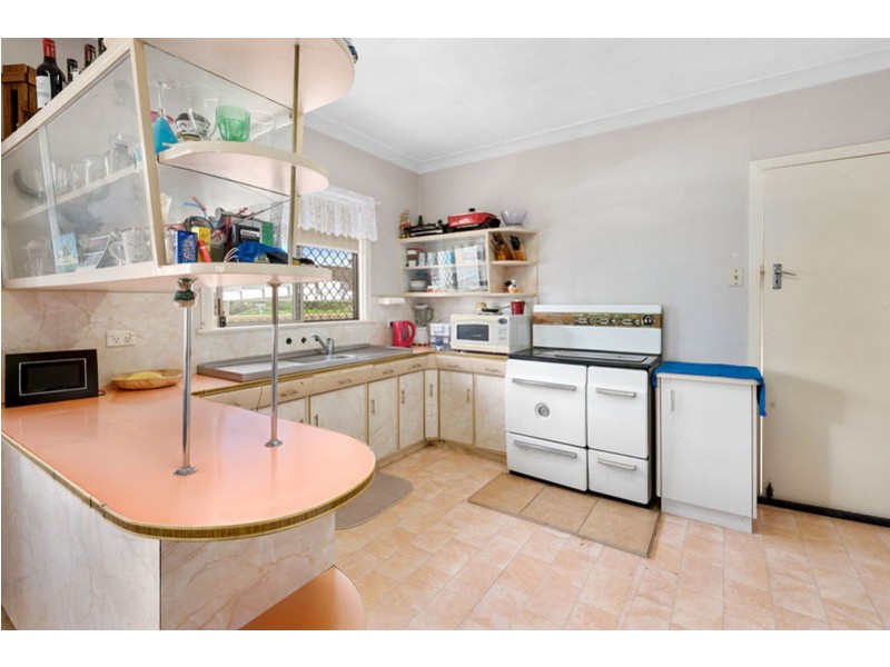 14 Rosina Street, Newtown QLD 4350