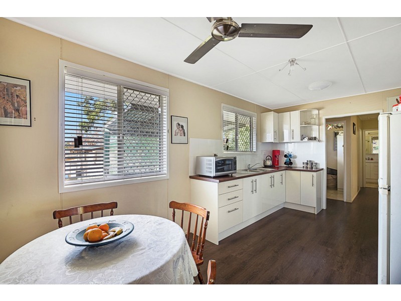 2 Gladstone Street, Newtown QLD 4350