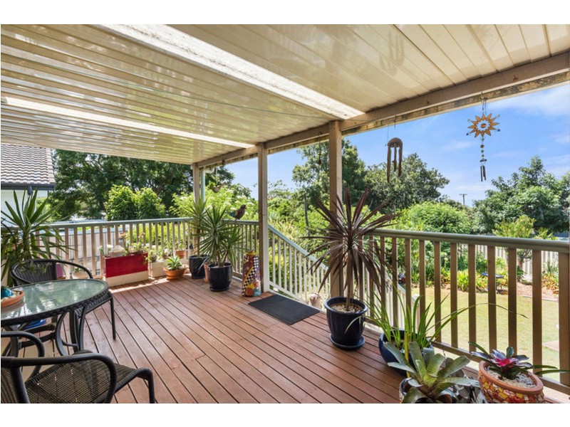 9 Ross Street, Mount Lofty QLD 4350