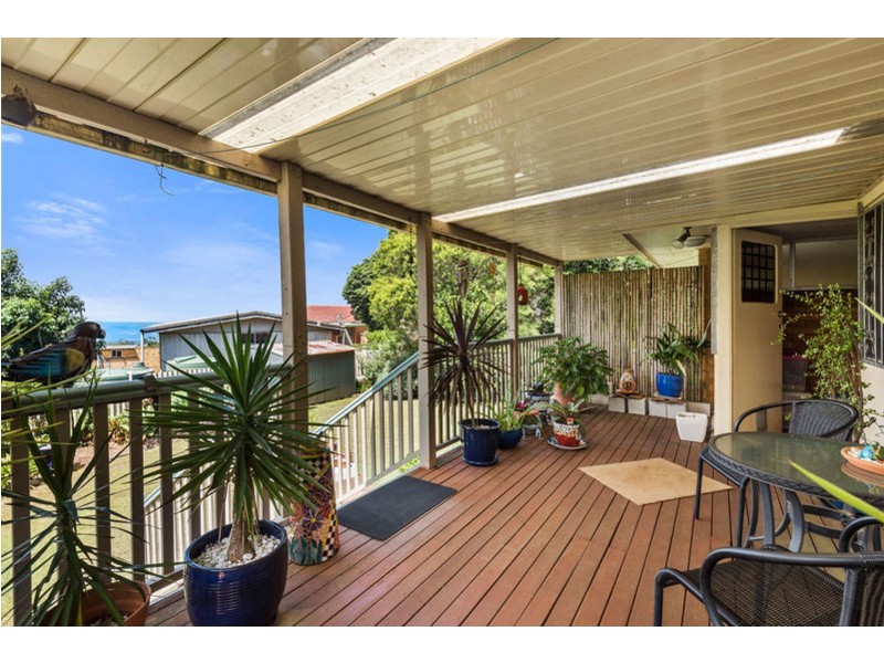 9 Ross Street, Mount Lofty QLD 4350