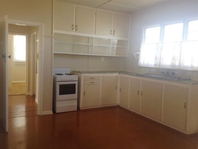 37 Gladstone Street, Newtown QLD 4350