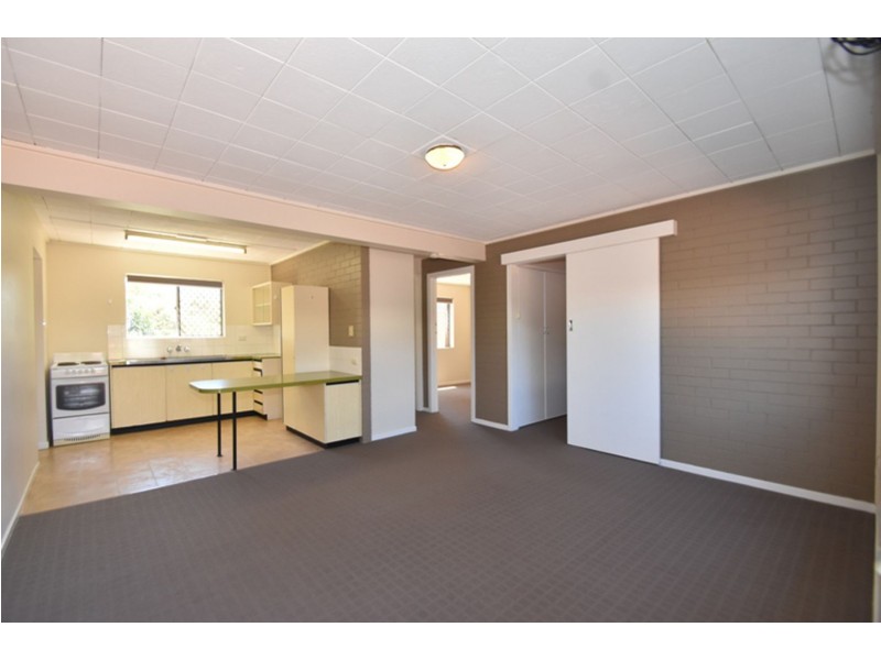 11/335 West Street, Harristown QLD 4350