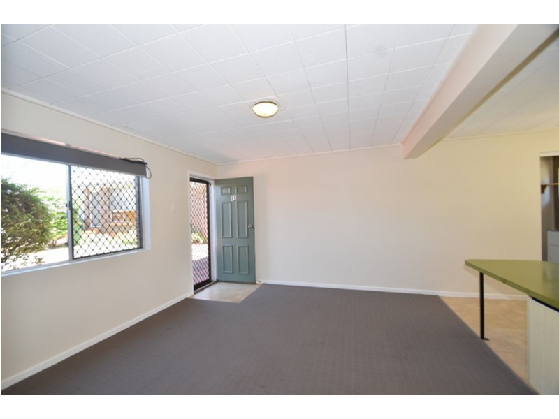 11/335 West Street, Harristown QLD 4350