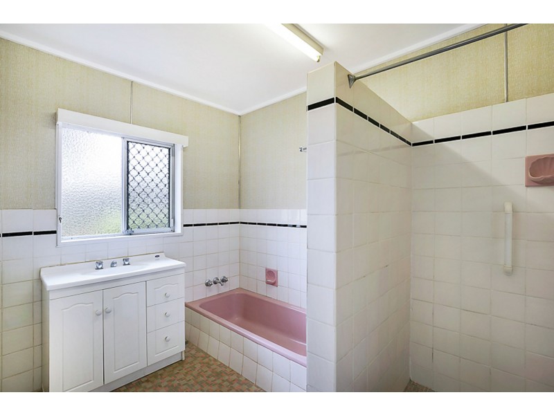 92 Stephen Street, Harristown QLD 4350