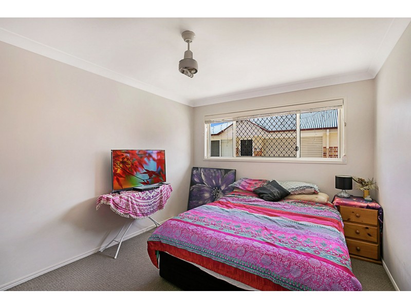 2/6A Clarissa Street, Newtown QLD 4350