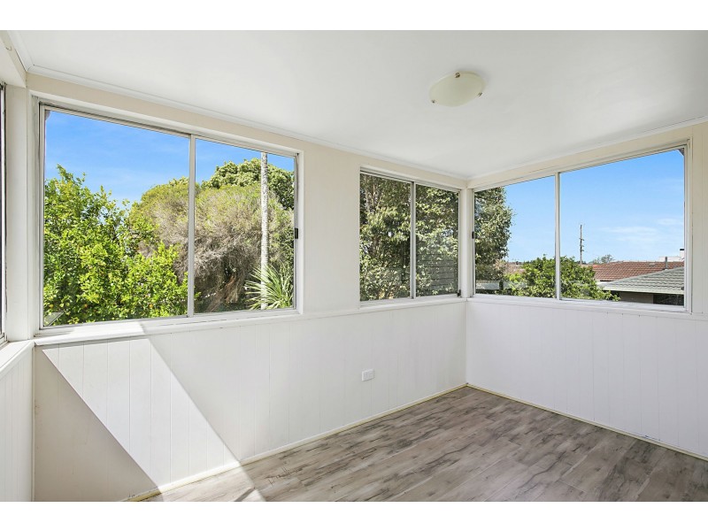 34 Paradise Street, Harristown QLD 4350