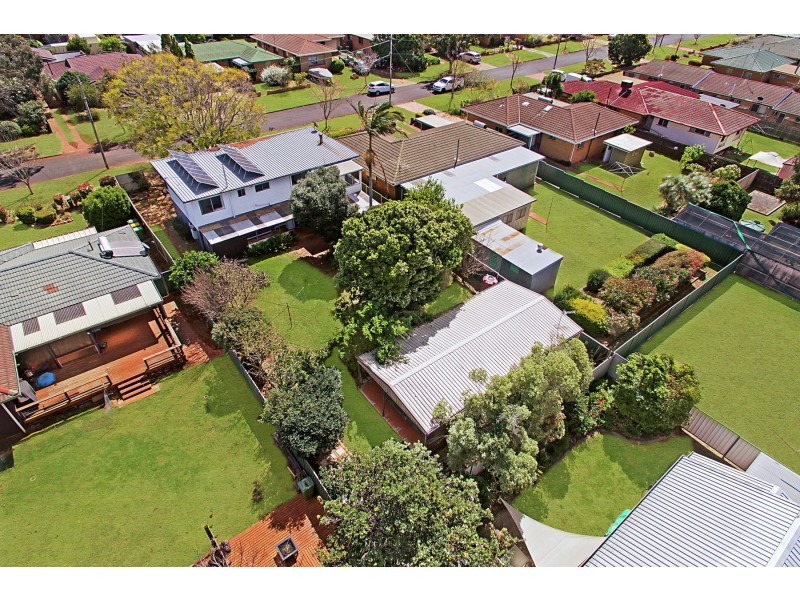 34 Paradise Street, Harristown QLD 4350