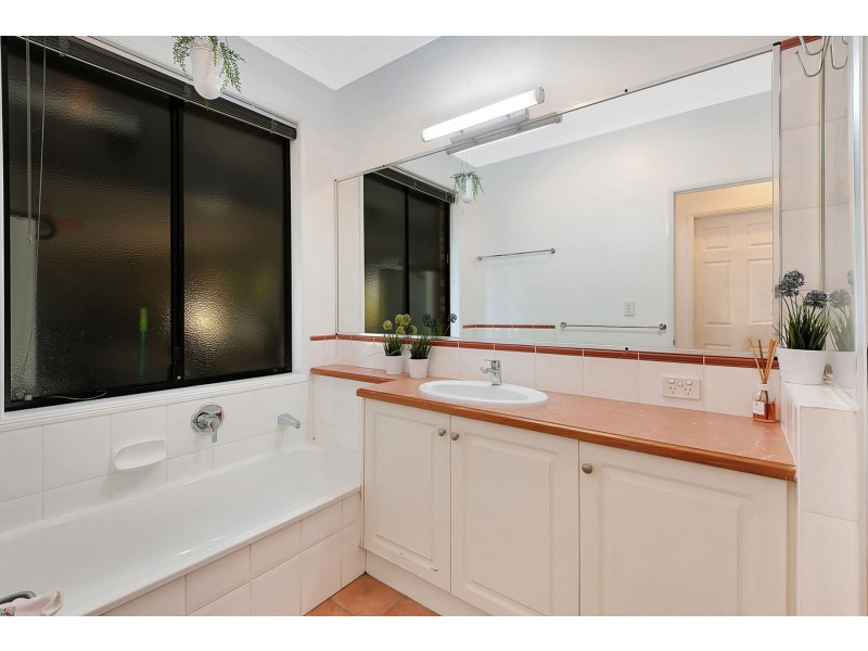 18 Belclaire Drive, Westbrook QLD 4350