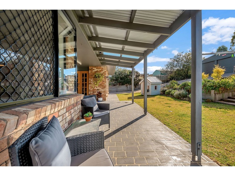 18 Belclaire Drive, Westbrook QLD 4350