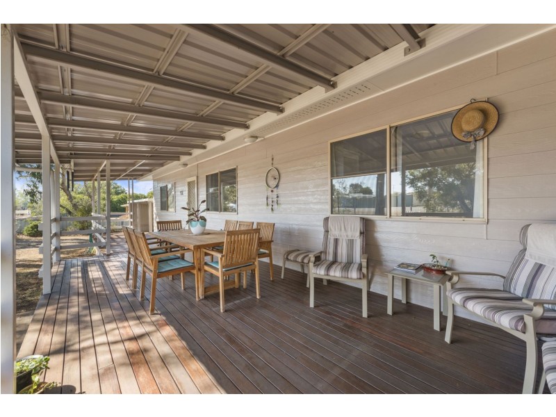 132 Main Street, Westbrook QLD 4350