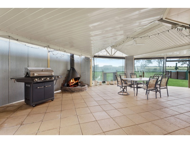 2480 Kingsthorpe-Haden Road, Goombungee QLD 4354