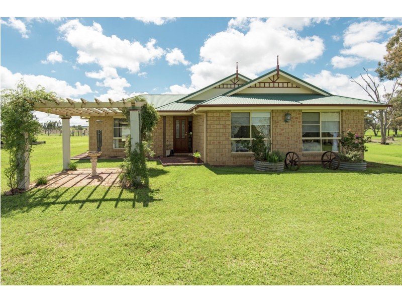 2480 Kingsthorpe-Haden Road, Goombungee QLD 4354