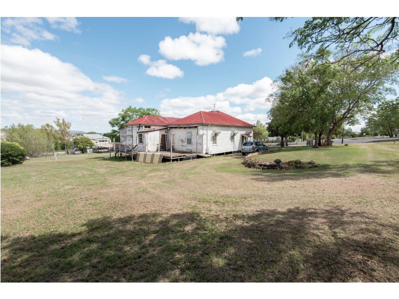 15 Ramsay Street, Greenmount QLD 4359
