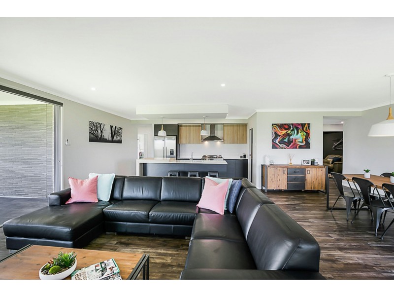 5 Hartland Street, Westbrook QLD 4350