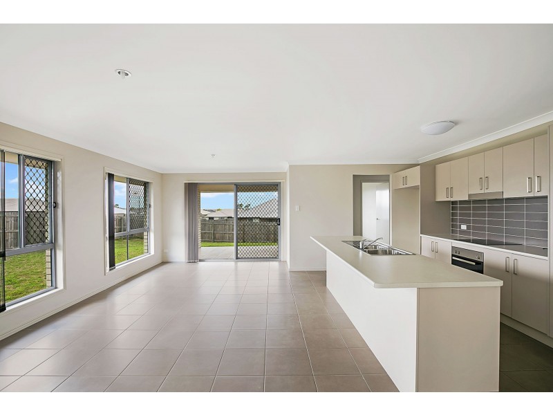 23 Wandoo Crescent, Westbrook QLD 4350