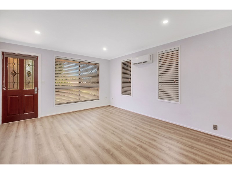 1/6 Champagne Crescent, Wilsonton Heights QLD 4350