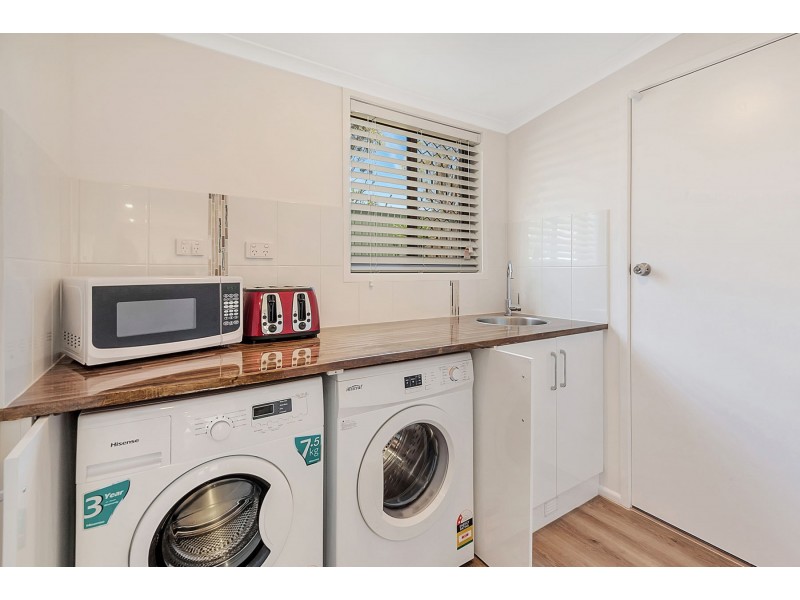 1/6 Champagne Crescent, Wilsonton Heights QLD 4350