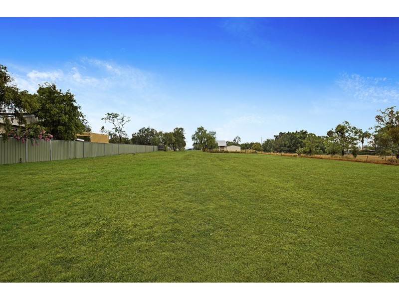 40 Mocatta Street, Goombungee QLD 4354