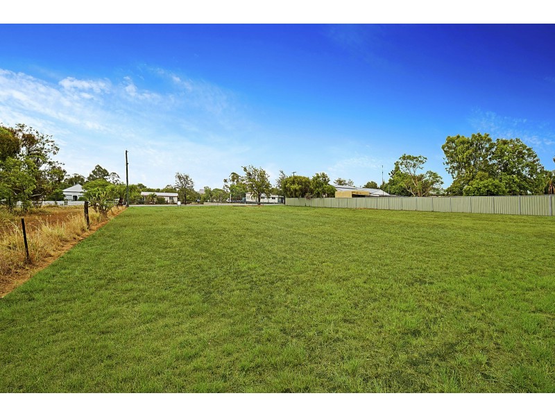 40 Mocatta Street, Goombungee QLD 4354