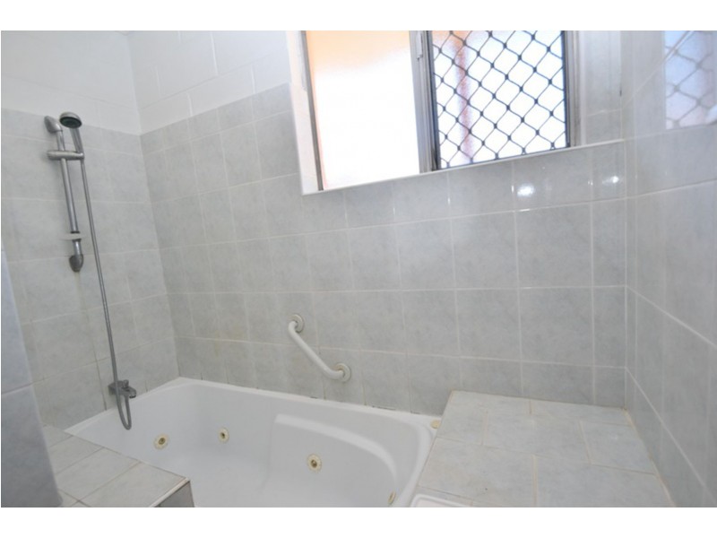 2/24 Healy Street, South Toowoomba QLD 4350