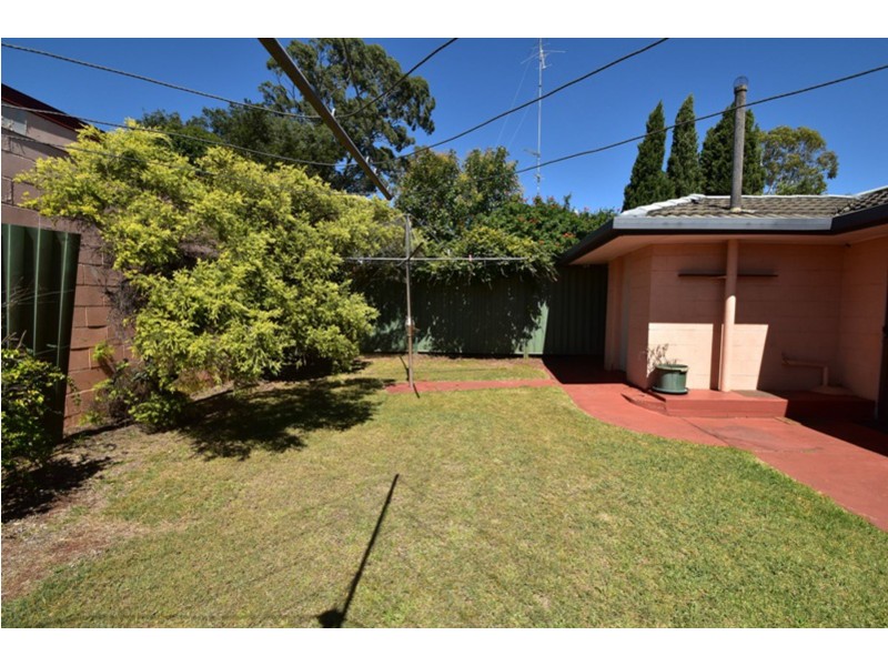 2/24 Healy Street, South Toowoomba QLD 4350