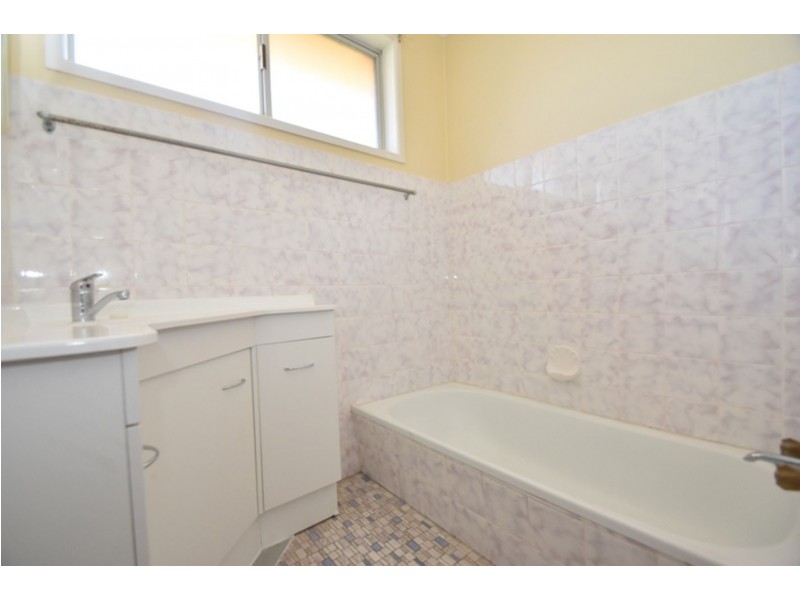 3/128 Curzon Street, Rangeville QLD 4350