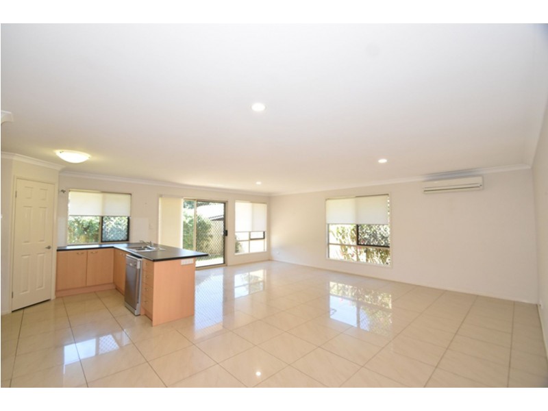 2/63 Mabel Street, Harlaxton QLD 4350