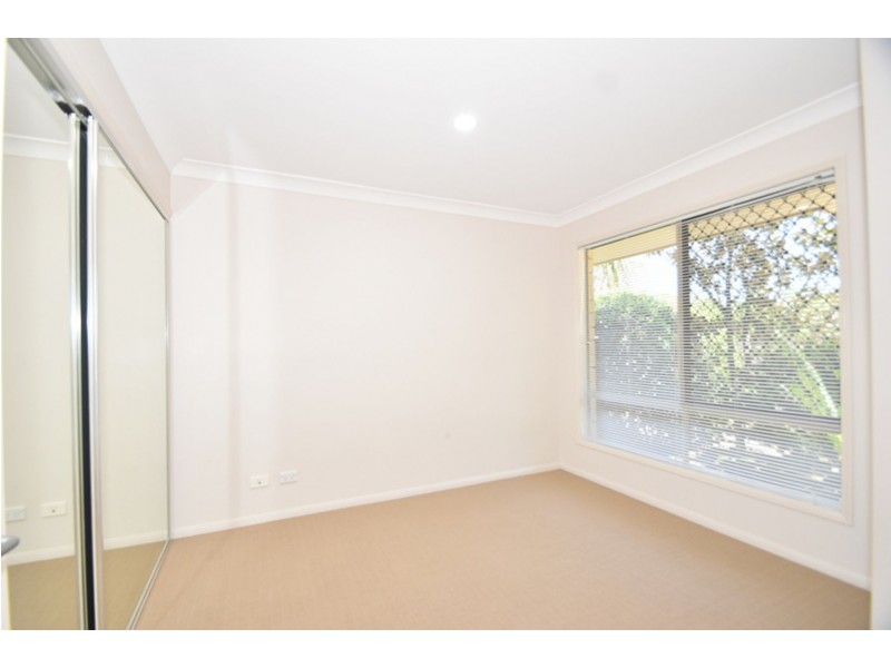 2/63 Mabel Street, Harlaxton QLD 4350