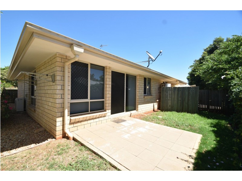 2/63 Mabel Street, Harlaxton QLD 4350