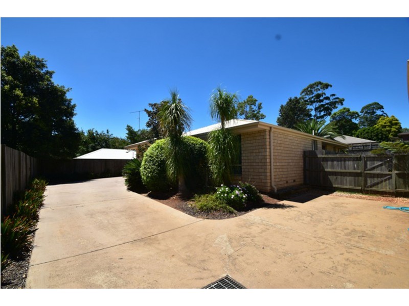 2/63 Mabel Street, Harlaxton QLD 4350