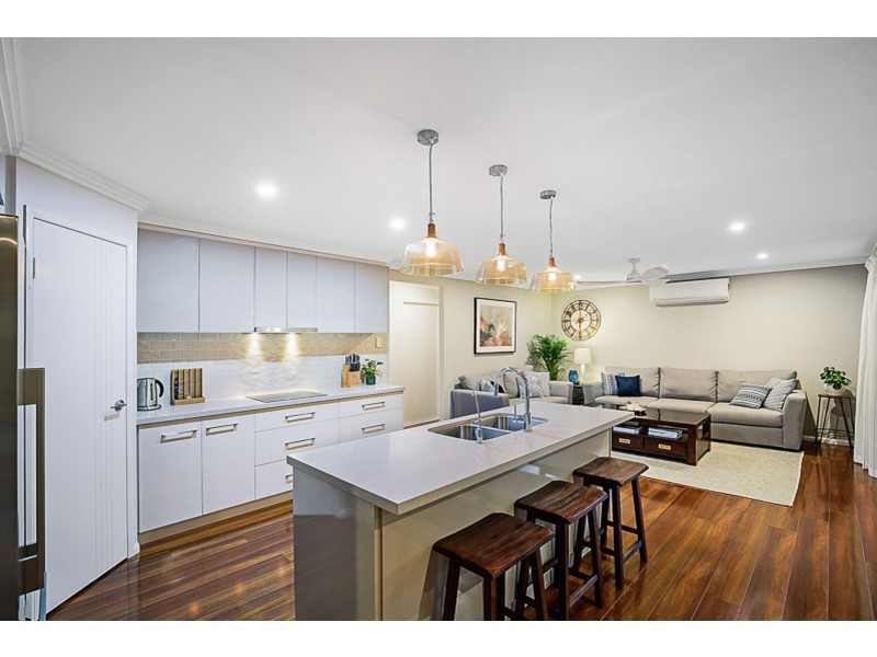 23 Renshaw Crescent, Kearneys Spring QLD 4350