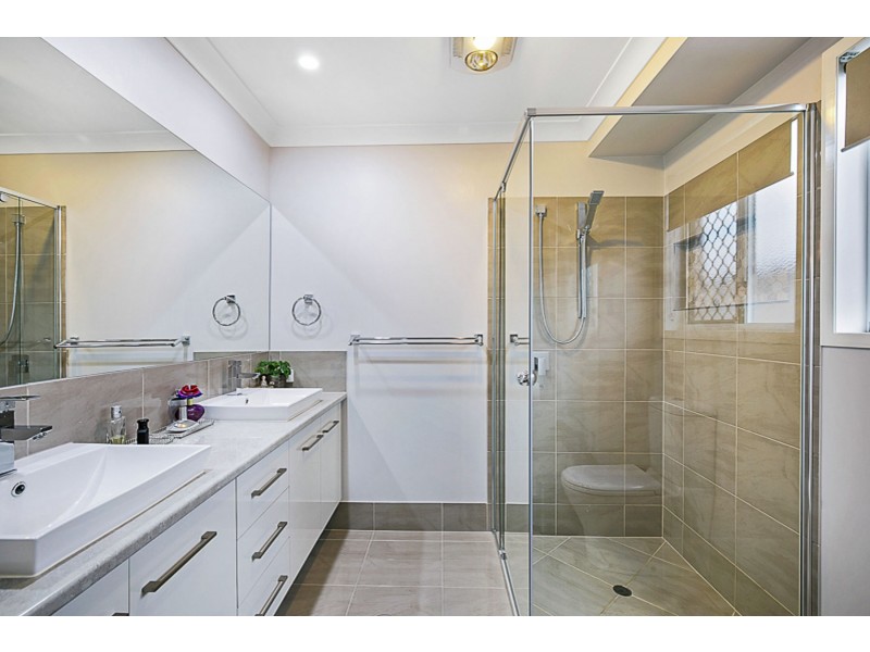 23 Renshaw Crescent, Kearneys Spring QLD 4350