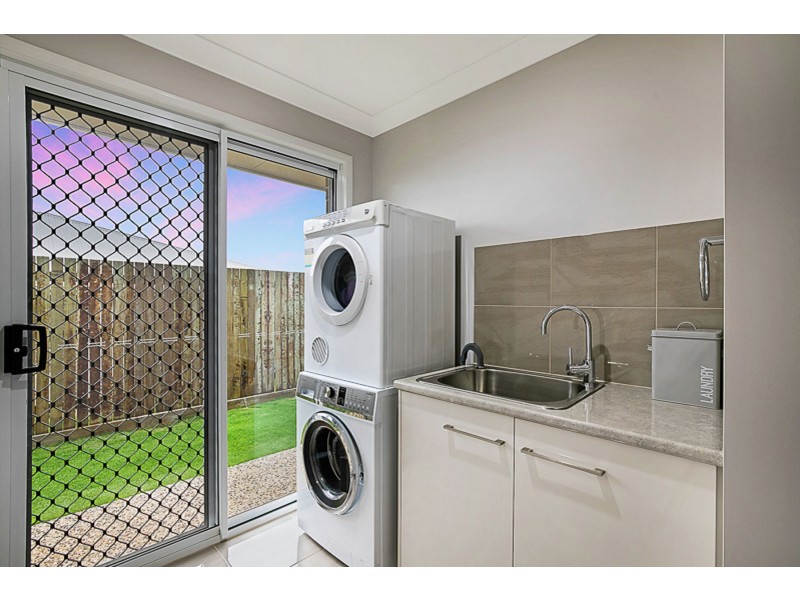 23 Renshaw Crescent, Kearneys Spring QLD 4350