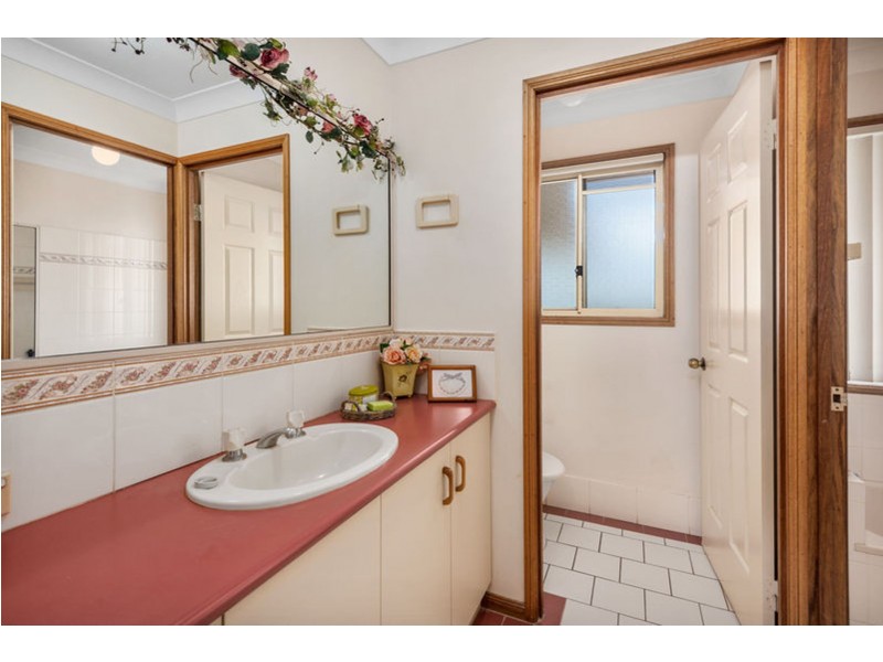 5 Osborne Court, Kearneys Spring QLD 4350