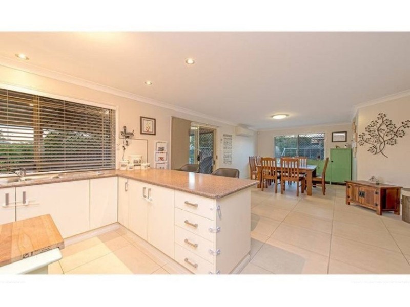 12 Chelwyn Street, Middle Ridge QLD 4350