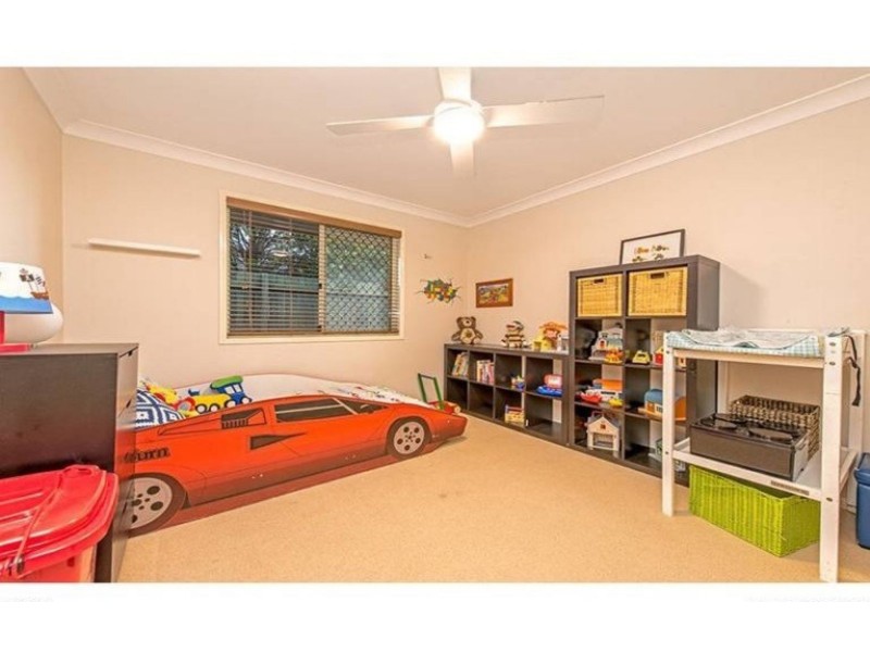 12 Chelwyn Street, Middle Ridge QLD 4350