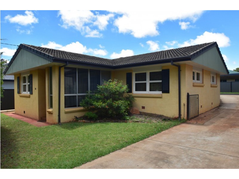 310 South Street, Harristown QLD 4350